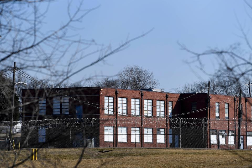 The Tennessee Prison for Women in Nashville, Tenn., seen from Briley Parkway, Thursday, Feb. 8, 2018.