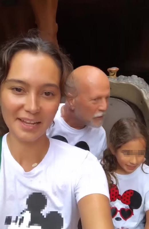 Bruce Willis junto a su mujer Emma Heming y su hija Mabel 