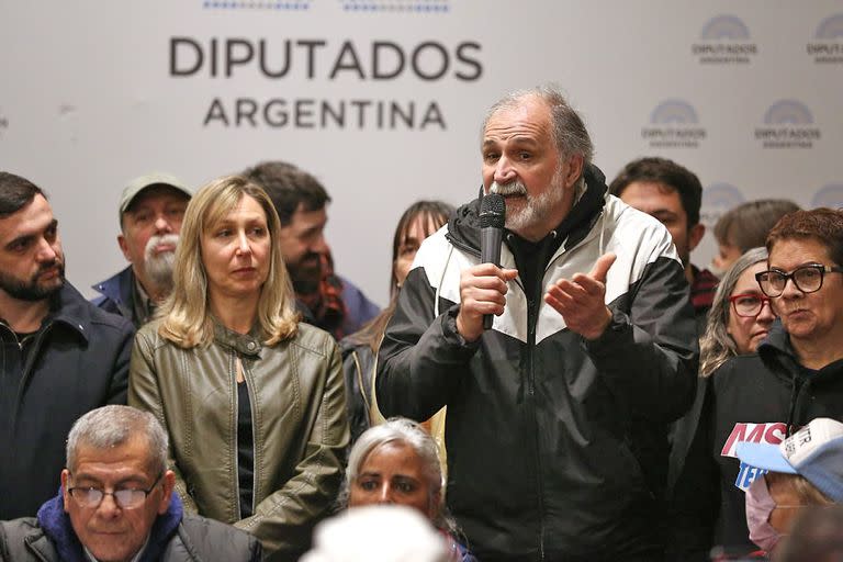 Conferencia de prensa de organizaciones sociales en Diputados