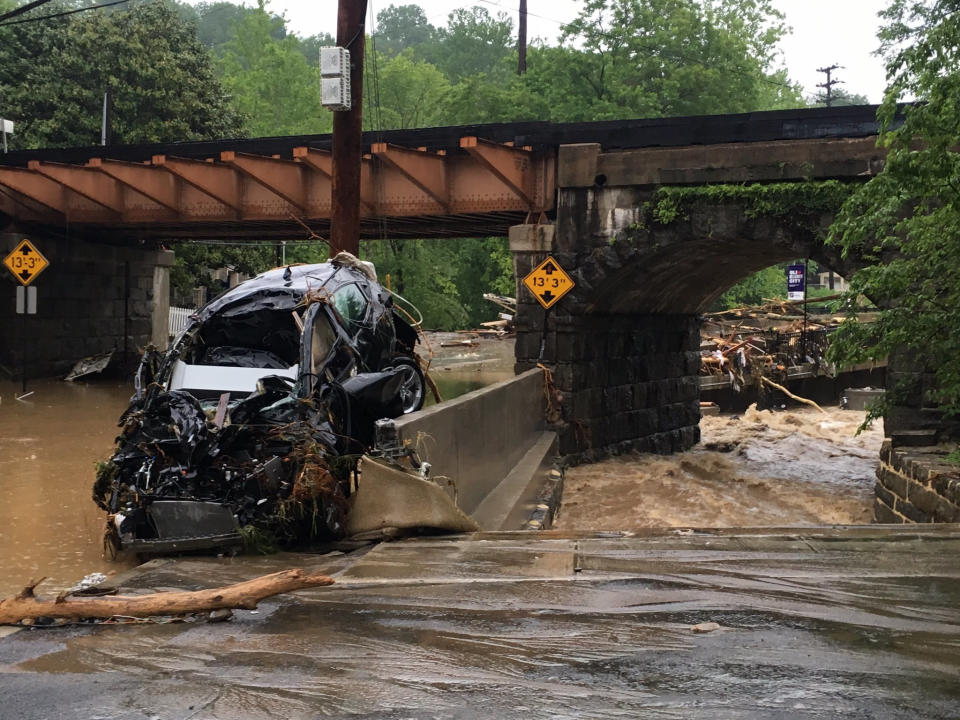 Devastating floodwaters rip through Ellicott City, Md.