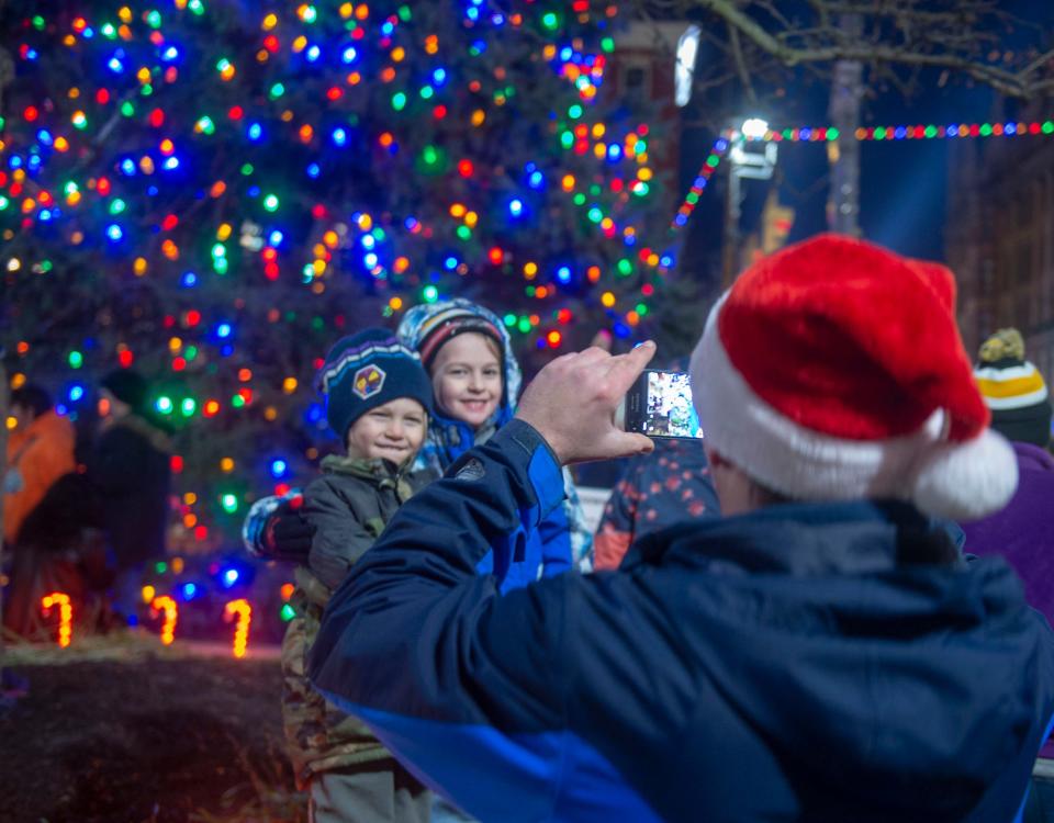 On Friday, Dec. 1 at 5 p.m., join York City as the community lights up Continental Square once more for the holiday season. Light Up York returns to First Friday December and is supported by WellSpan Health.