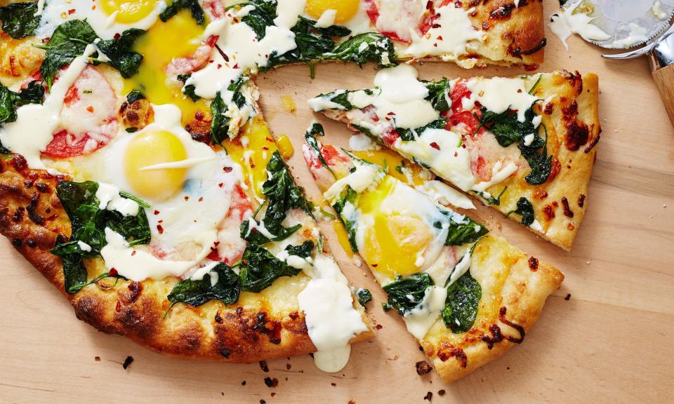 Eggs Florentine Breakfast Pizza