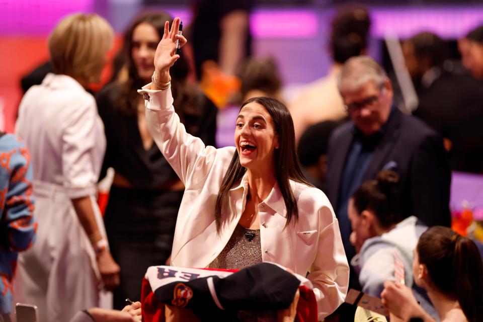 NEW YORK, NEW YORK - APRIL 15: Caitlin Clark arrives prior to the 2024 WNBA Draft at Brooklyn Academy of Music on April 15, 2024 in New York City. (Photo by Sarah Stier/Getty Images)