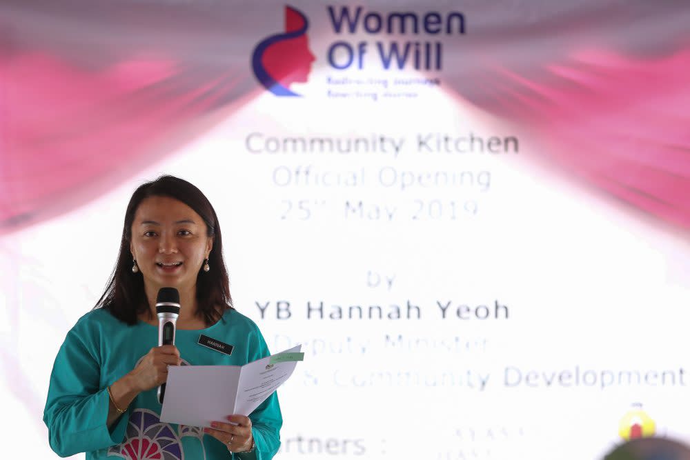 Hannah Yeoh speaks at the launch of the Women of Will's Community Kitchen in Kuala Lumpur May 25, 2019. ― Picture by Yusof Mat Isa