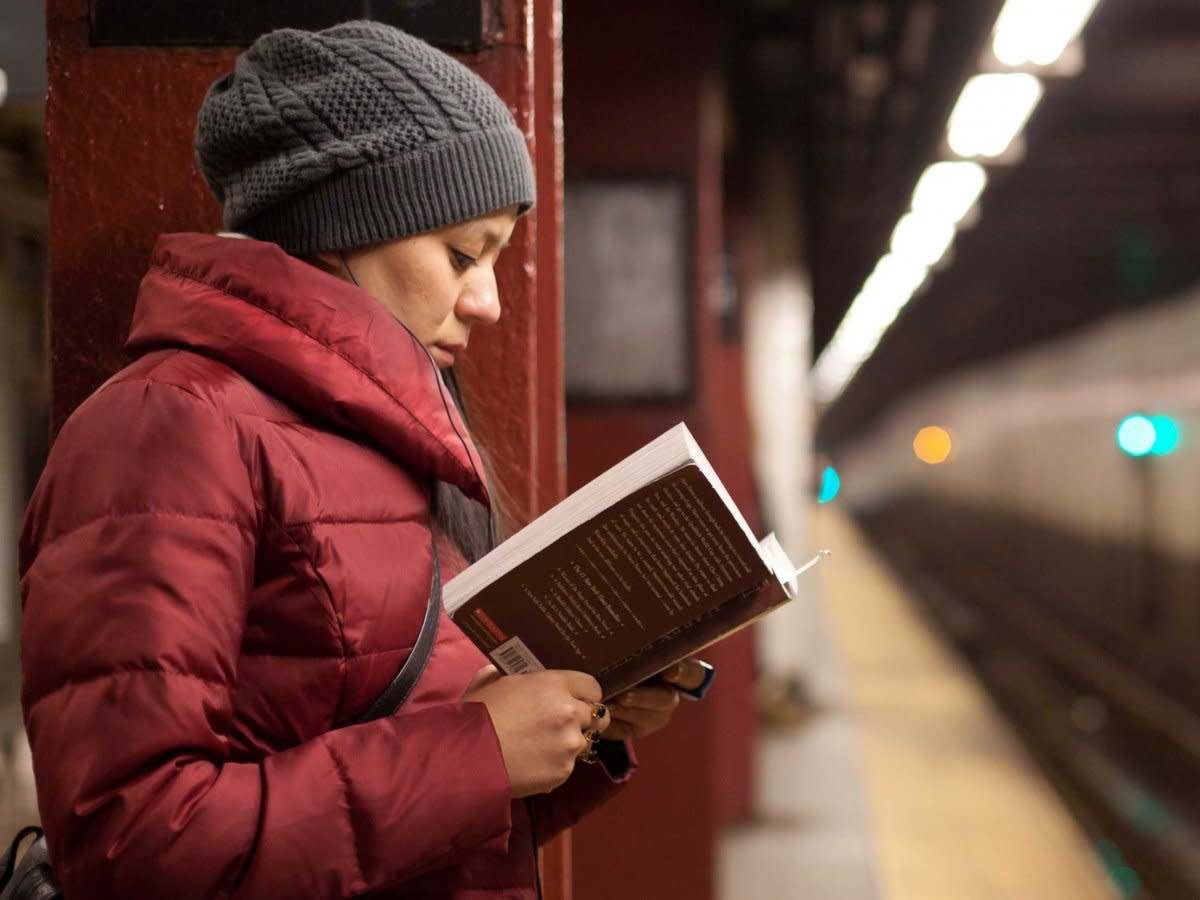 reading on subway