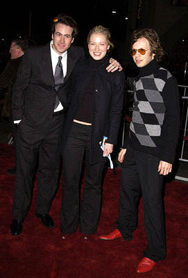 Jason Lee , Carmen Lee and Beck at the Hollywood premiere of Vanilla Sky