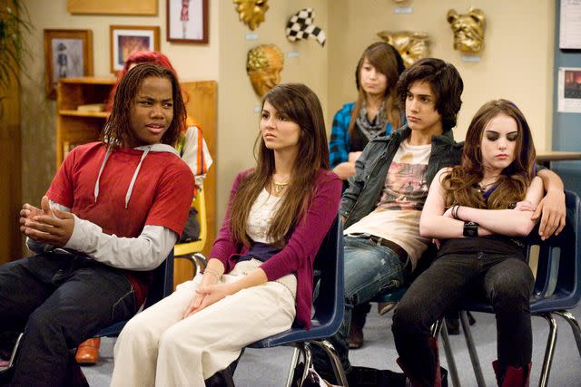 <p>Nickelodeon / Courtesy: Everett</p> Leon Thomas, Victoria Justice, Avan Jogia, and Elizabeth Gillies in 'Victorious'.