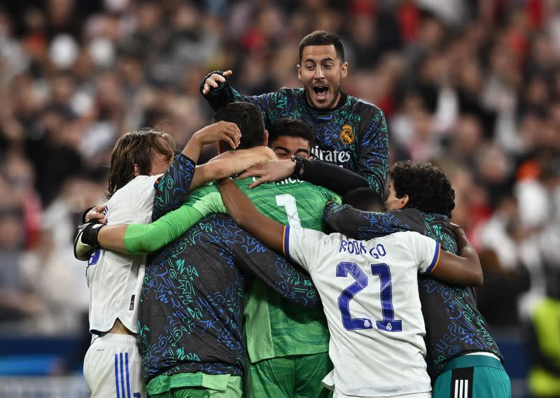 Foto del sábado de los futbolistas del Real Madrid celebrando tras ganar la Champions League