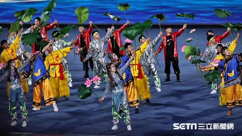 杭州亞運開幕式，開場前暖場表演。（圖／記者劉彥池攝影）