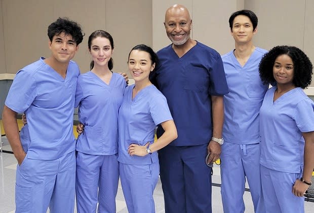 Grey's Anatomy' Scrubs - Where to Buy Meredith Grey's Scrubs