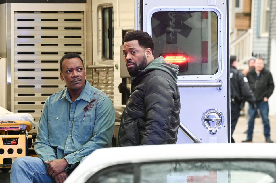 erik laray harvey, laroyce hawkins, chicago pd season 10