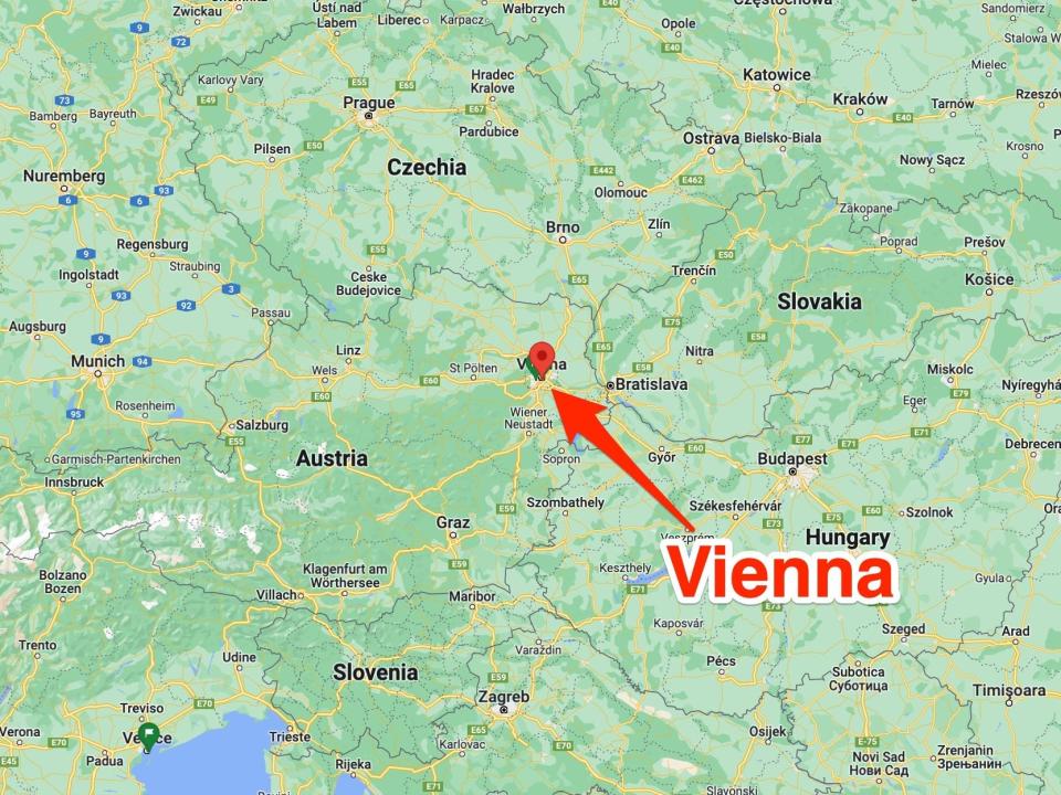 A map of Austria shows where Vienna is located.