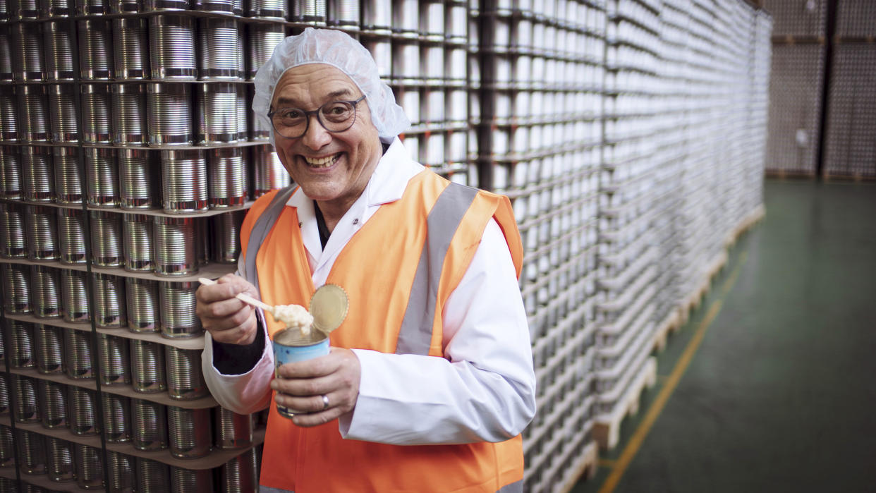 Inside the Factory S7,02-05-2023,Rice pudding,5,Gregg Wallace,Gregg Wallace visits a rice pudding factory in Devon ,Voltage TV,Voltage TV