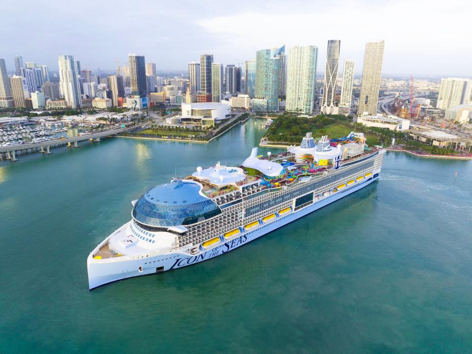 World's largest cruise ship arrives in Florida.