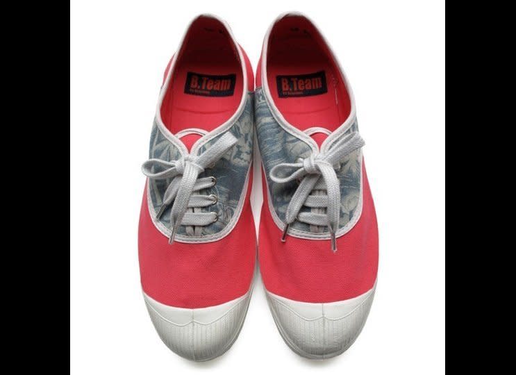 Colorblocking is a cinch with these pretty picks.    To Buy:<a href="http://www.bensimon.com/en/produits/303-tennis-campus-rose" target="_hplink"> Bensimon: B Team sneakers</a>