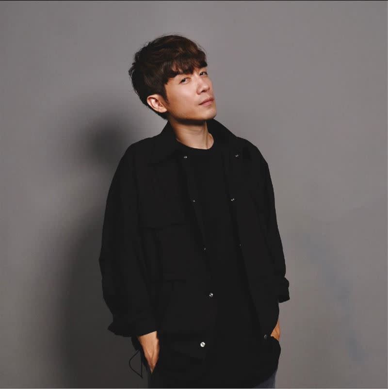 歌手蕭閎仁也被不少網友點名，過去曾出過6張專輯。（圖／翻攝自蕭閎仁臉書）