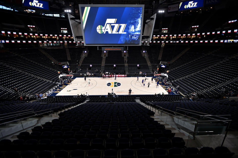 SALT LAKE CITY, UT - OCTOBER 19: General elevated view of the playing court prior to the game between the Golden State Warriors and the Utah Jazz at Vivint Smart Home Arena on October 19, 2018 in Salt Lake City, Utah. NOTE TO USER: User expressly acknowledges and agrees that, by downloading and or using this photograph, User is consenting to the terms and conditions of the Getty Images License Agreement. (Photo by Gene Sweeney Jr./Getty Images)