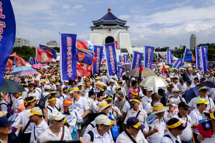 去年9月3日軍公教勞號召大遊行抗議年金改革（圖片來源：達志）