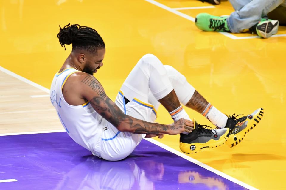 Lakers' D'Angelo Russell Injures Ankle in Win vs. Warriors: 'Pretty