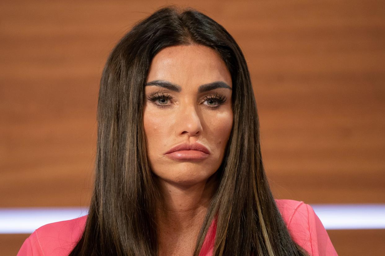 Katie Price has been offered £5,000 to give up pet ownership. (PA/Alamy)