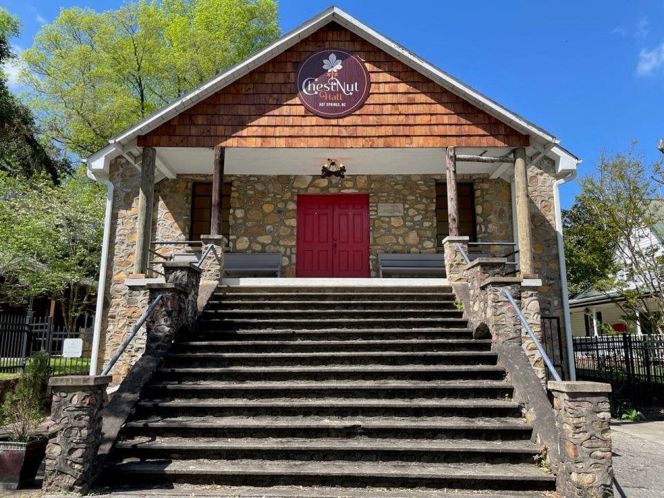 On May 4, Chestnut Hall will host a presentation of Jane Hicks Gentry and question and answer session with Daron Douglas, a storyteller and ballad singer based in New Orleans, who is Gentry's great-granddaughter.