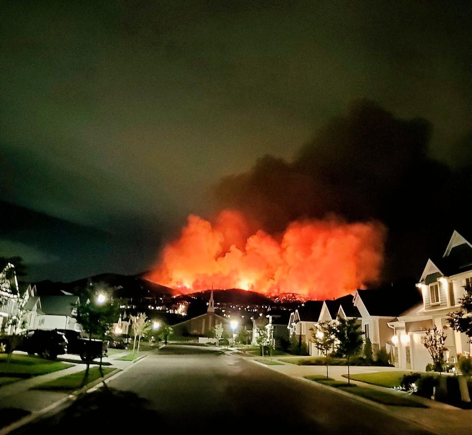 The Traverse Fire has consumed around 1,000 acres as of Sunday morning. (Photo: ASSOCIATED PRESS)