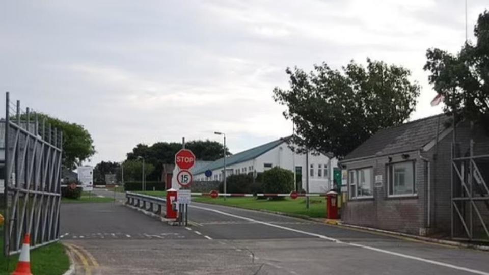 發生意外的英國西南部彭布羅克郡（Pembrokeshire）陸軍靶場。（圖／翻攝自每日郵報）