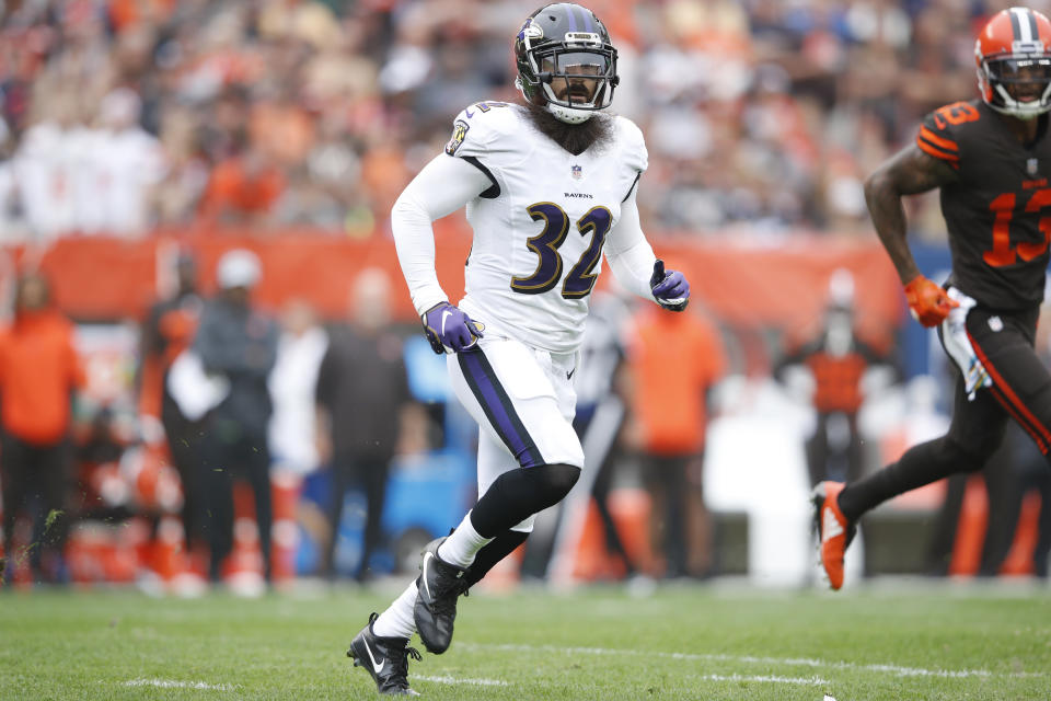 Ravens safety Eric Weddle will come away with $1 million if the Ravens make the playoffs. (Getty Images)