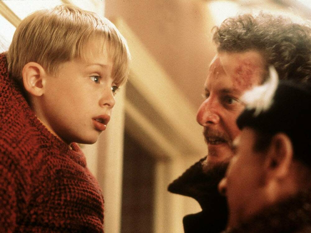 Macaulay Culkin in "Kevin - Allein zu Haus" von 1990. (Bild: imago images / United Archives)