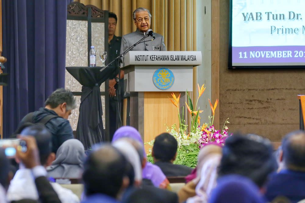 Prime Minister Tun Dr Mahathir Mohamad speaks during a forum on Islamophobia in Kuala Lumpur November 11, 2019. — Picture by Ahmad Zamzahuri