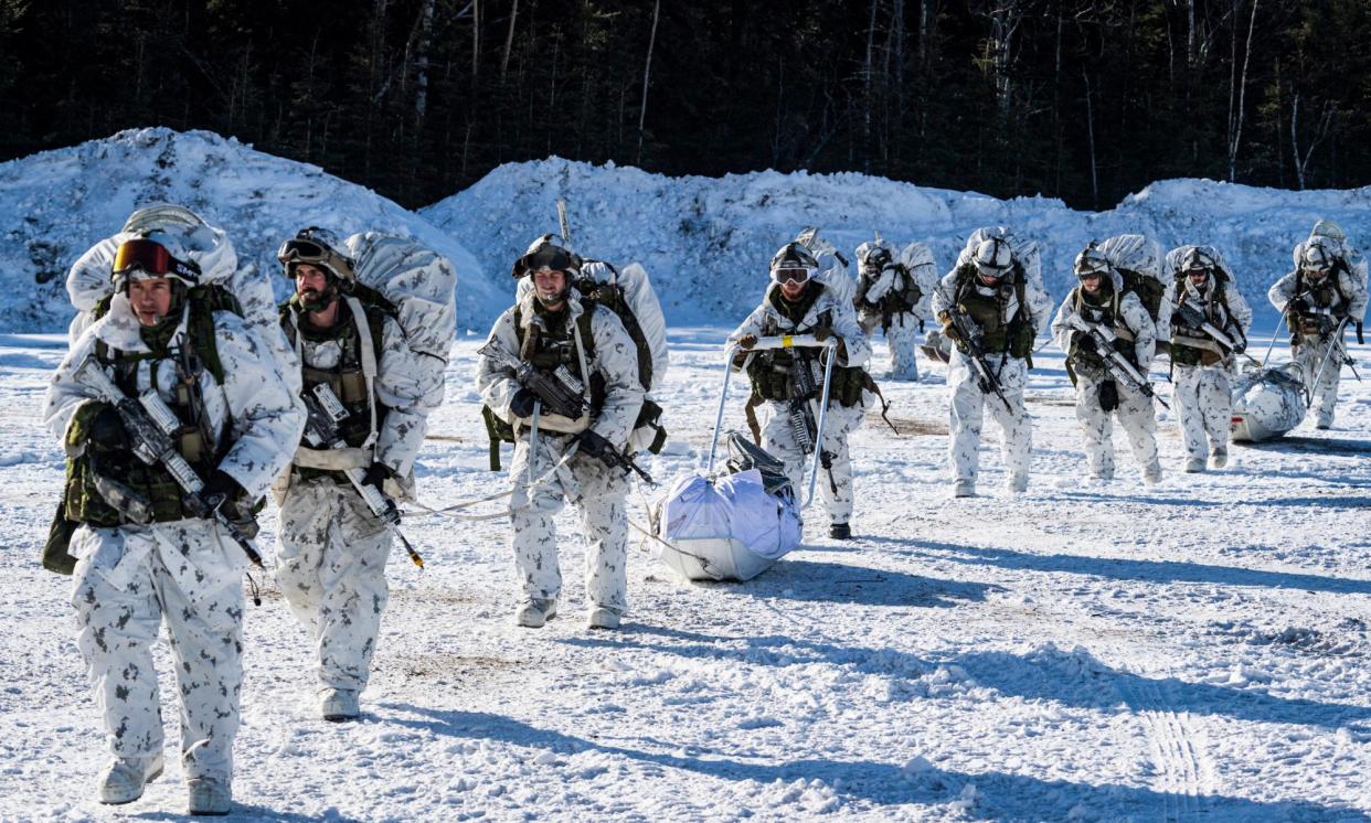 <span>Canadian soldiers train in Fort Greely, Alaska, on 16 March 2022.</span><span>Photograph: Master sailor Dan Bard/Canadian armed forces</span>