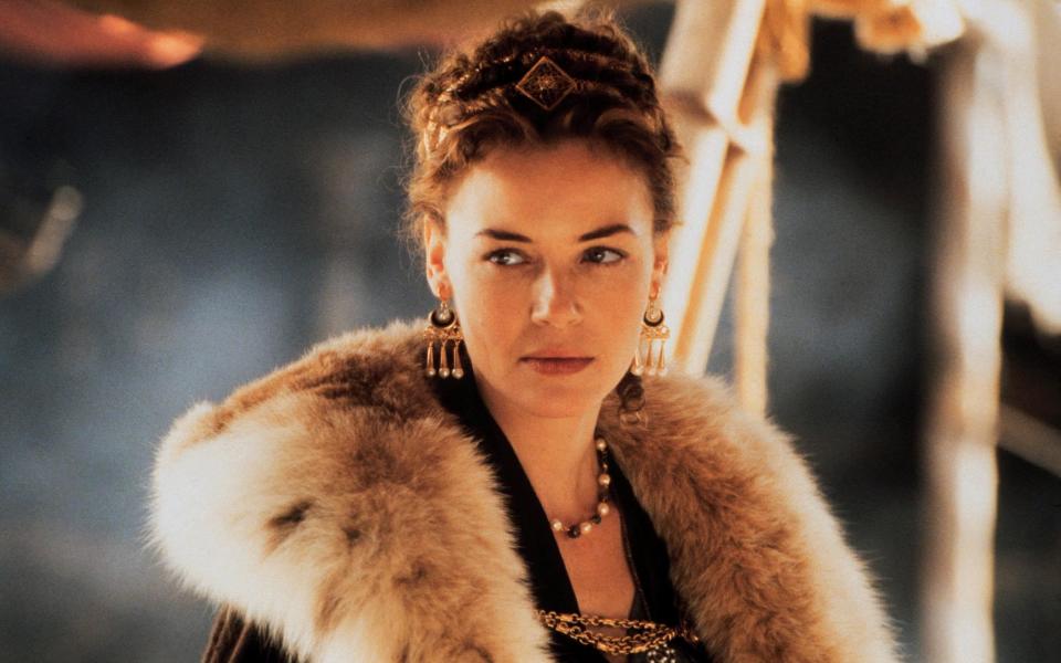 Nielsen stars as Lucilla in Gladiator (2000) - Alamy Stock Photo