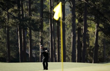 William McGirt of the U.S. chips on to the eighth green in second round play during the 2017 Masters golf tournament at Augusta National Golf Club in Augusta, Georgia, U.S., April 7, 2017. REUTERS/Brian Snyder