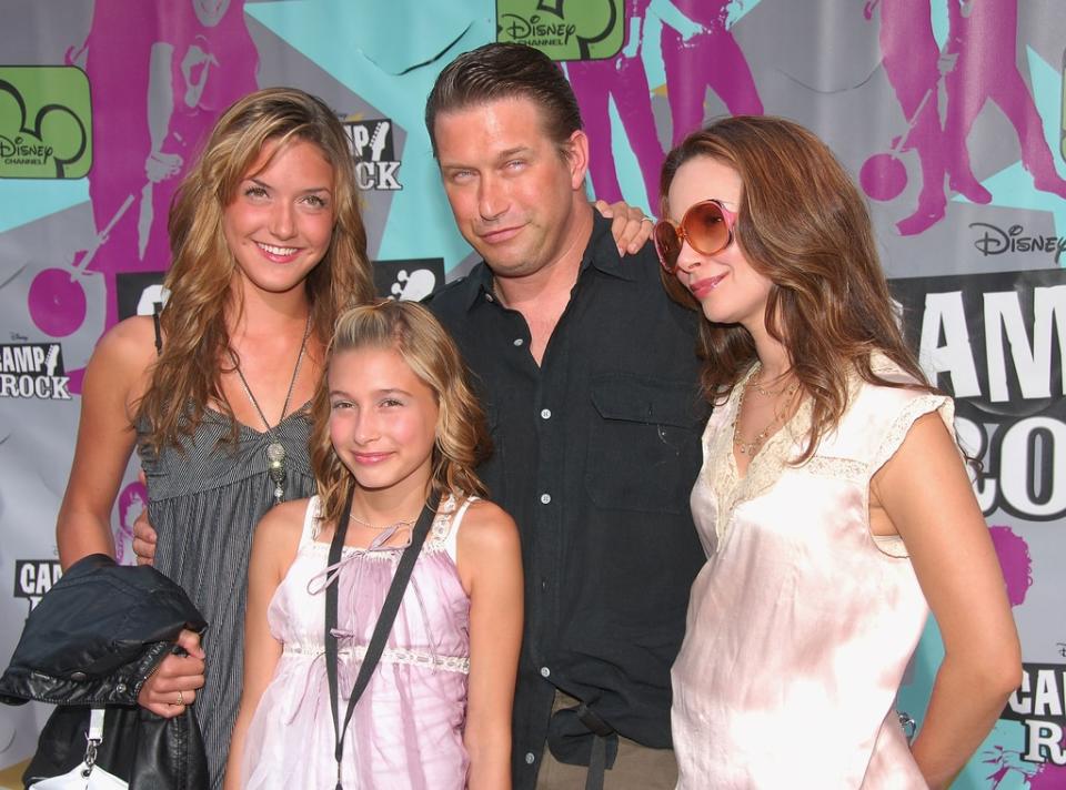 <p>Stephen Baldwin's Wife and 2 Kids</p>