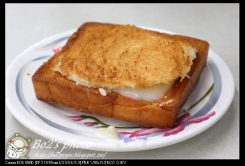 台南 中西區-赤崁食堂(美味的懷舊小吃棺材板跟乾炒鱔魚)