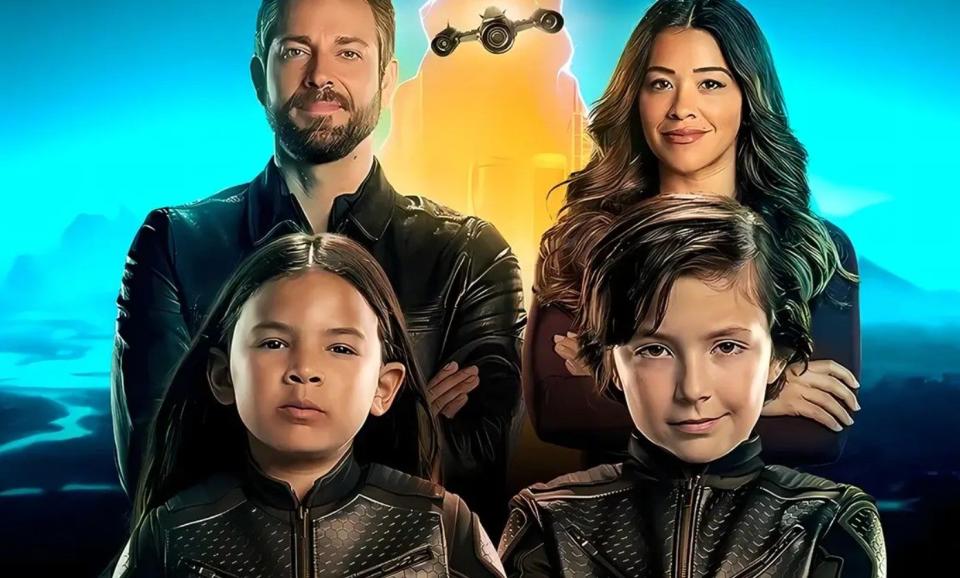 spy kids armageddon, with gina rodriguez, zachary levi, connor esterson, and everly carganilla