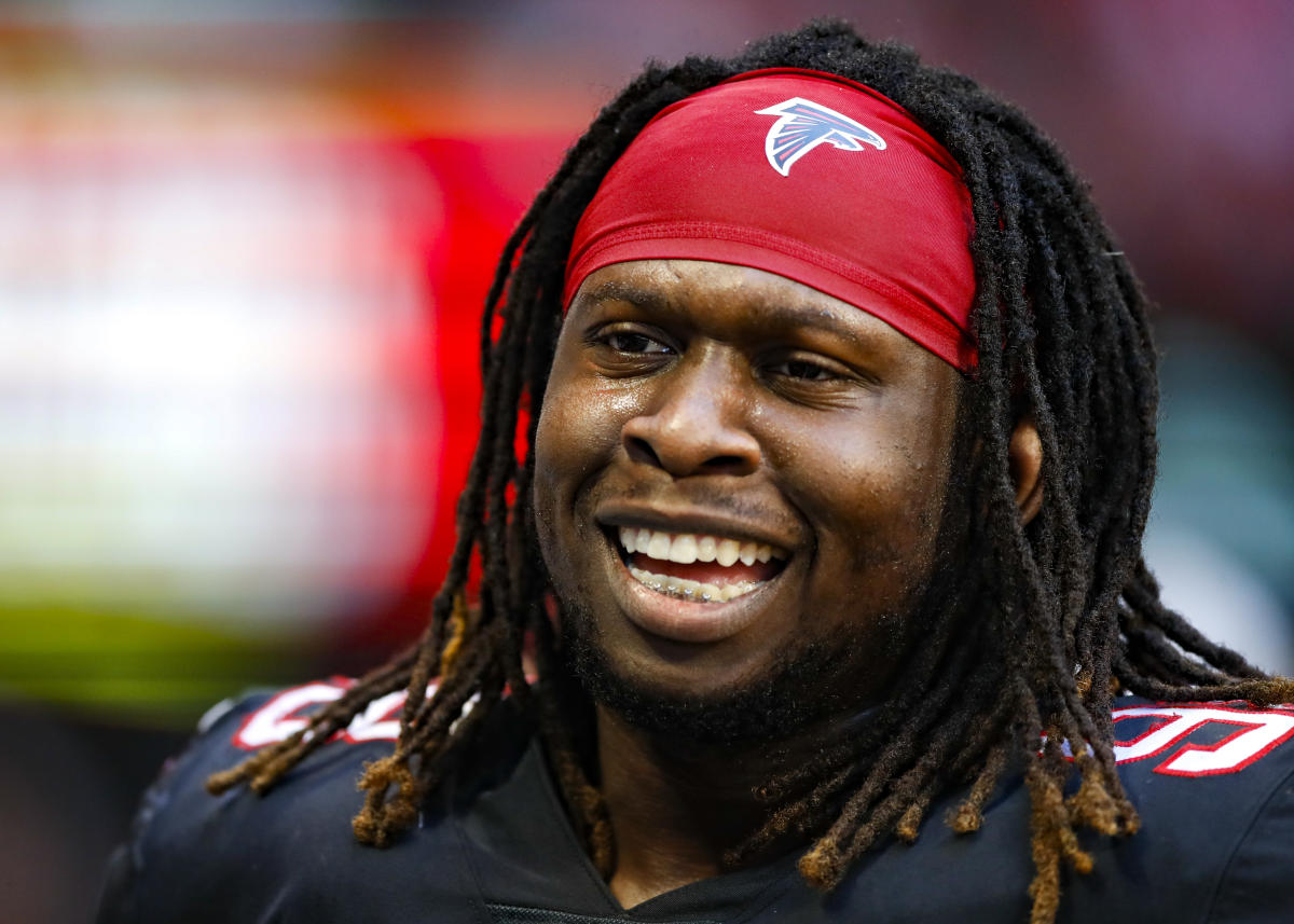 A Week After Claiming Him, Bengals Waive EDGE Takk McKinley With