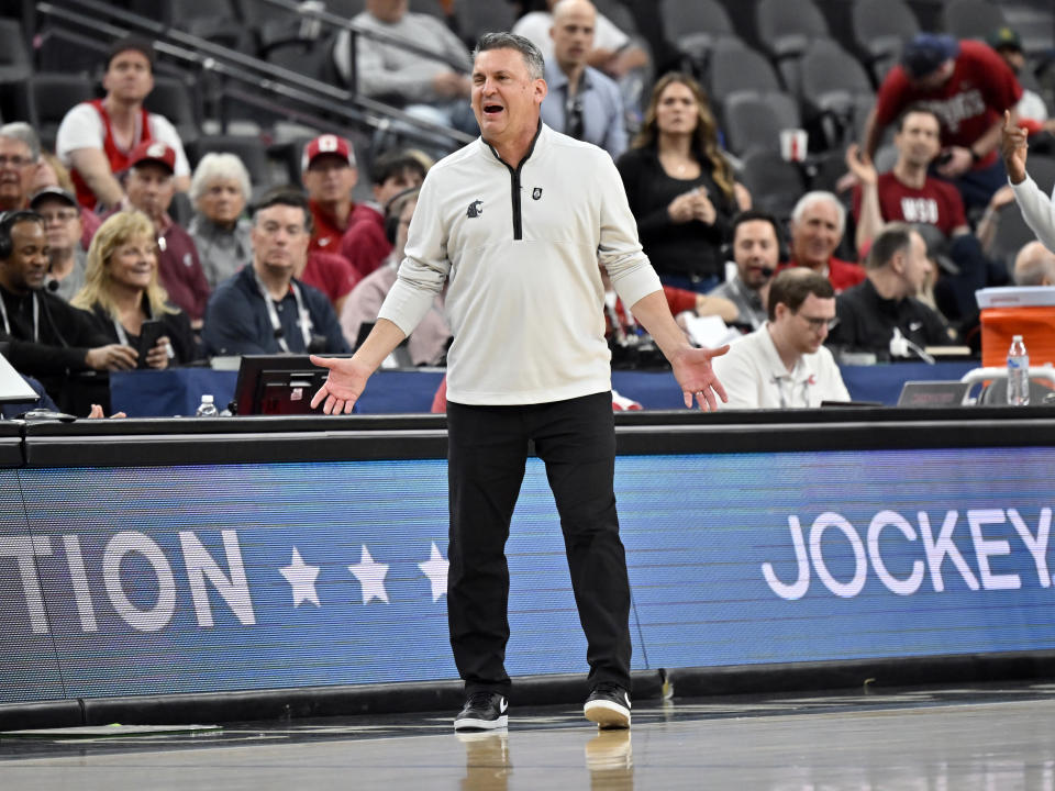 Washington State coach Kyle Smith calls out during the second half of the team's NCAA college basketball game against Oregon in the quarterfinals of the Pac-12 men's tournament Thursday, March 9, 2023, in Las Vegas. (AP Photo/David Becker)
