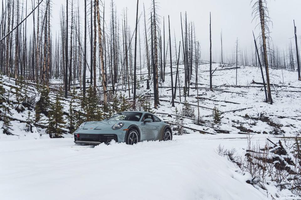 2023 porsche 911 dakar