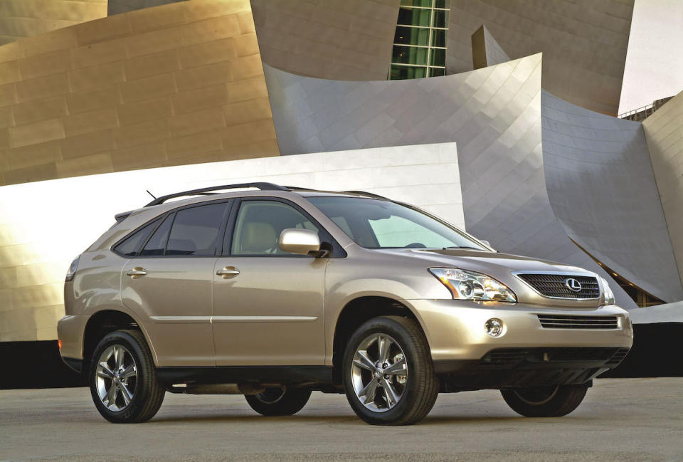 lexus_rx_400h_790.jpeg