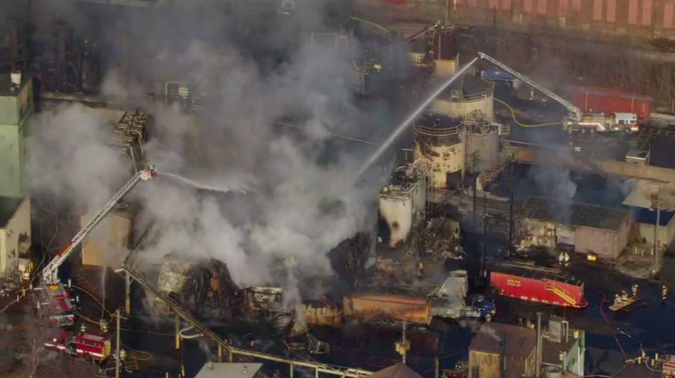 Firefighters respond to an extra-alarm fire at the Carus chemical plant in LaSalle, Illinois, on Jan. 11, 2023. / Credit: CBS