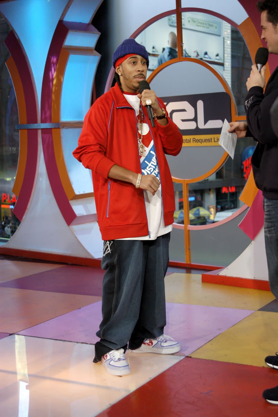 <p>It isn't Ludacris's fault. He simply fell victim to the oversized pant leg trend that was gripping the nation in 2005. </p>