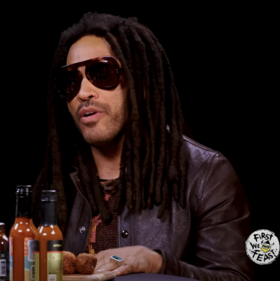 lenny on hot ones eating wings