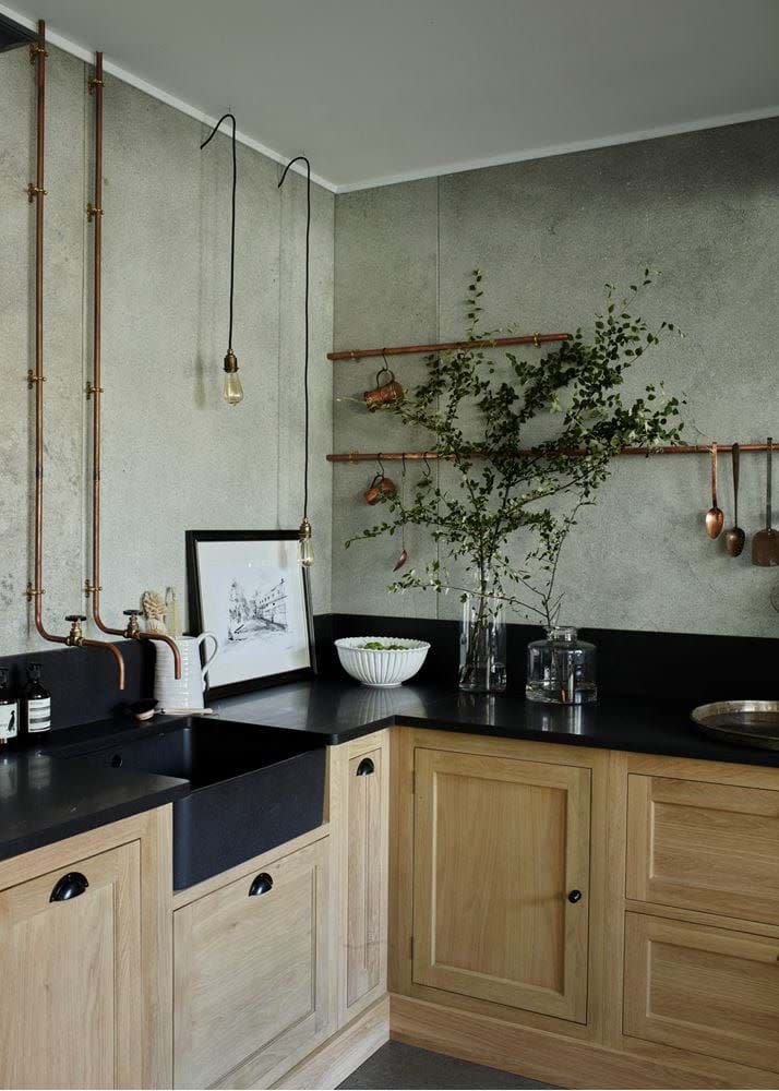 Country kitchens ideas: Exposed metalwork