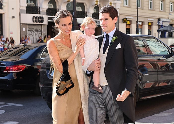 Claudia Osborne con su hija y su marido