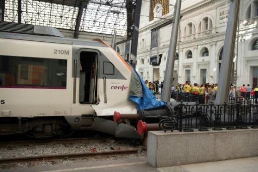 Barcelona train accident injures at least 18
