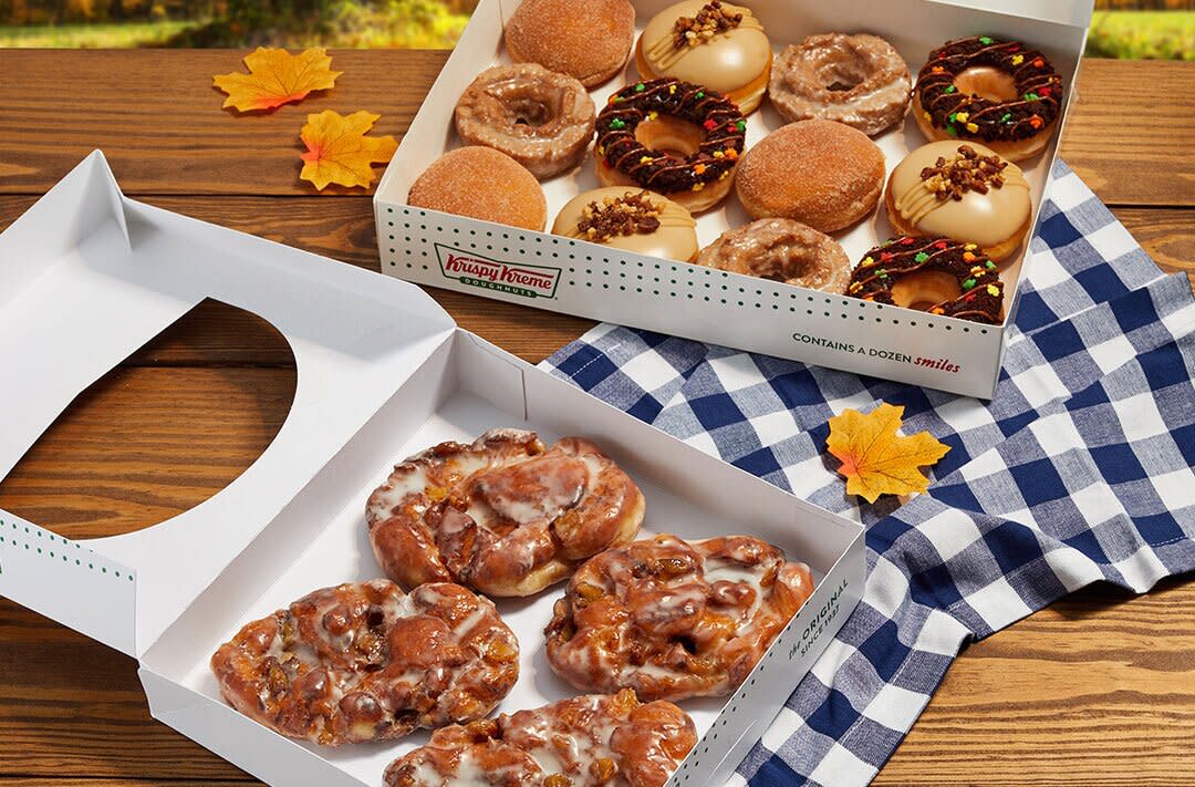 Krispy-Kreme-Autumns-Lover-Dozen-and-Apple-Fritter