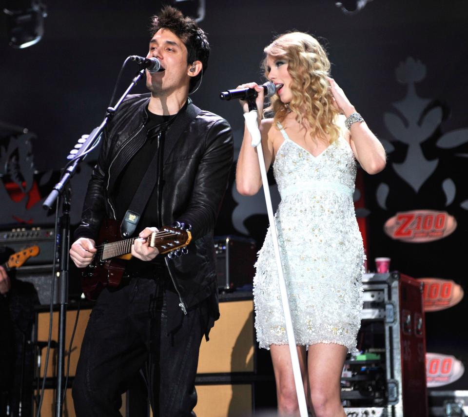 John Mayer and Taylor Swift performs onstage during Z100's Jingle Ball 2009 presented by H&M at Madison Square Garden on December 11, 2009 in New York City
