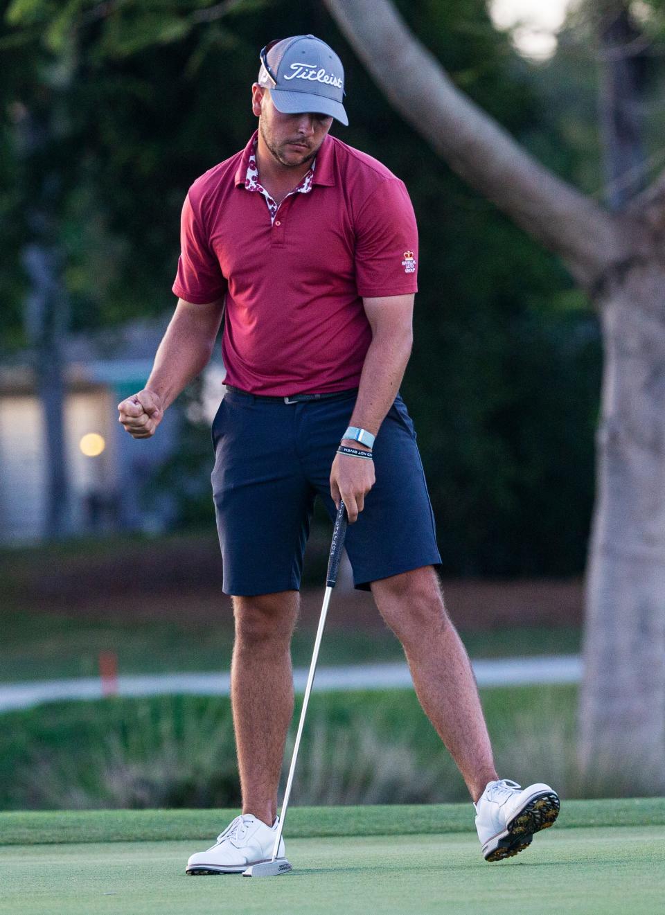 Alex Weiss reacciona en el hoyo 18 durante la ronda final del Yuengling Open 2024 en Fort Myers Country Club el domingo 3 de marzo de 2024. Weiss ganó.