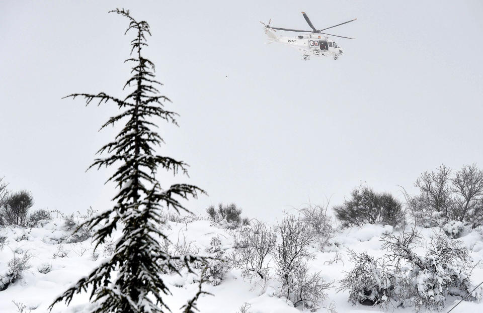 Deadly snow avalanche hits hotel in earthquake-stricken central Italy